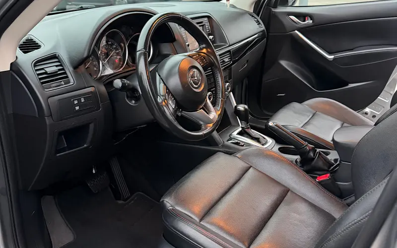 Mazda CX-5 interior after detailing by Colombian Detailing