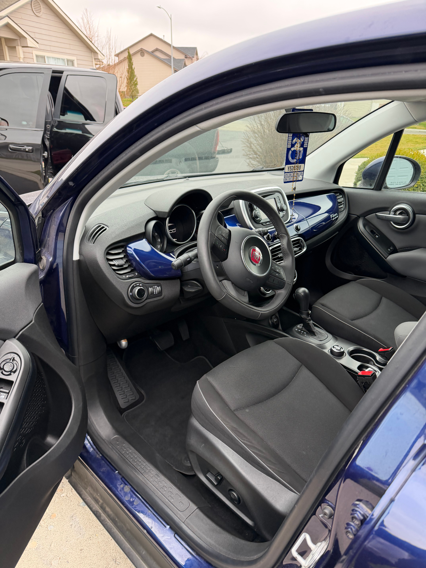 Fiat 500X interior deep clean Kennewick Washington - vacuumed carpets and conditioned seats